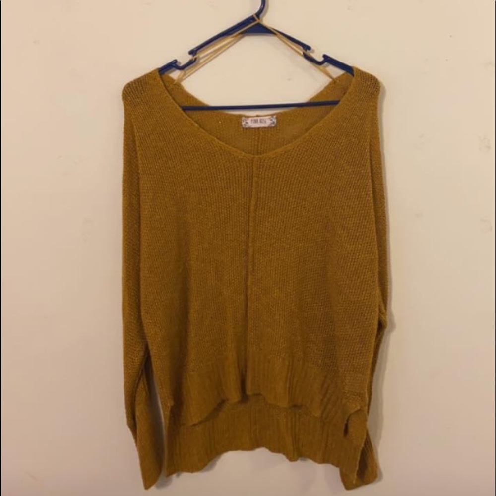 Long sleeve knit